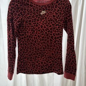 Nike Women's Black and Red Leopard Long Sleeve Tee